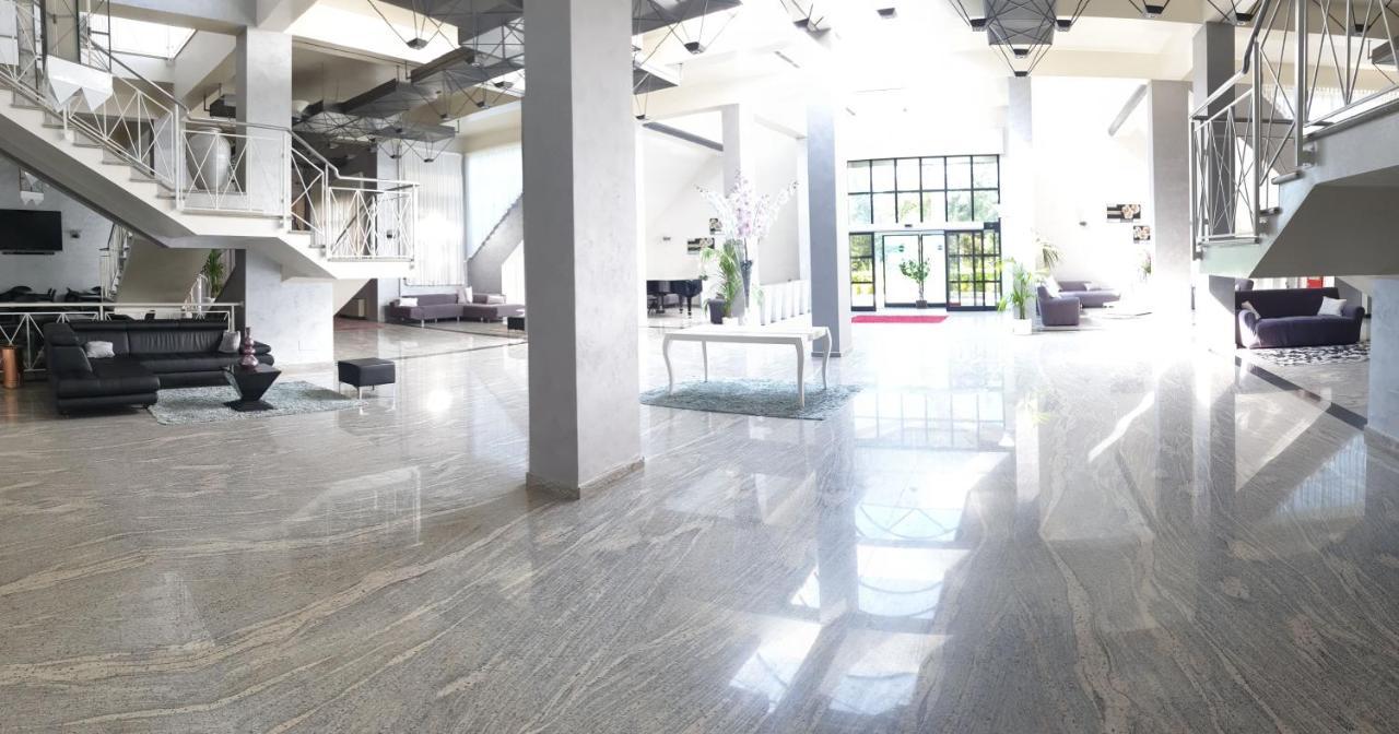 Palahotel Vallenoce Decollatura エクステリア 写真