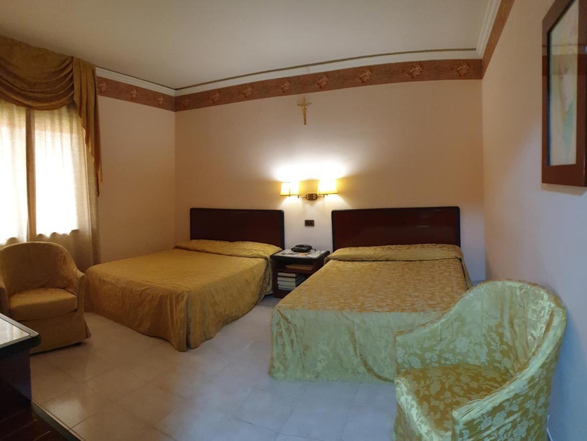 Palahotel Vallenoce Decollatura エクステリア 写真
